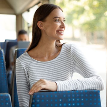 Does the Country Inn & Suites Asheville River Arts District provide a shuttle service?